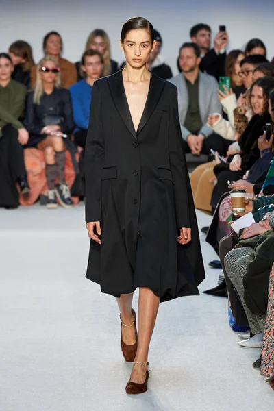 Look 5